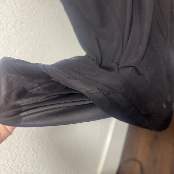 Off-Shoulder Black Maxi Dress - Picture 3 of 4